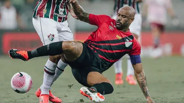 Thiago Heleno pede pacto no Athletico e garante: “Não vai ter rebaixamento”