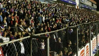 Grupo de torcedores do Paraná usa Bolsa Família para debochar de nordestinos