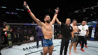 IMAGEM FORTE! Rival de paranaense sofre lesão grave no pé no UFC Paris