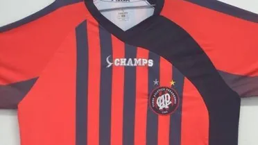 Ninguém merece uma camisa feia como essa