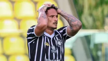 Ex-Coritiba retoma carreira após várzea e decisão polêmica, vive jejum e desabafa