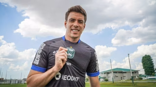 Ex-goleiro do Coritiba vive apreensão após guerra entre Irã e Israel