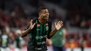 Carrasco de Athletico e Coritiba repete feito de 20 anos atrás