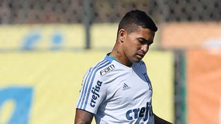 Veja quem são os jogadores e times que mais apanham no Brasileirão