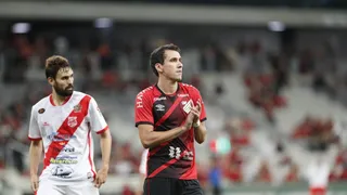 Pablo é relacionado e volta ao Athletico; veja provável time na Recopa
