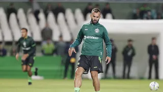 Coritiba libera Henrique, Jesé e mais três jogadores