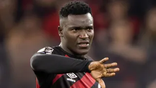 Artilheiro do Athletico, Viveros publica carta e esclarece polêmica