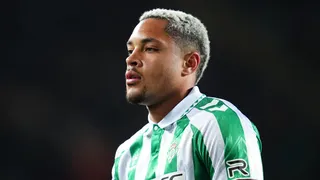 Clube brasileiro faz proposta milionária por Vitor Roque e espera ajuda do Barcelona