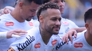 Neymar retorna ao Santos contra o Athletico? Saiba a situação do jogador