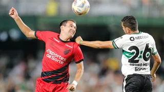 Coritiba e Athletico empatam em clássico quente e cheio de provocação no Couto Pereira