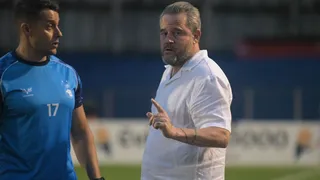 Paraná Clube: Lateral ex-Santos e São Paulo é expulso em intervalo de três minutos