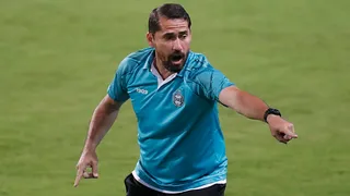 Sob alta expectativa da torcida, Coxa estreia no Estadual limitado pela pandemia