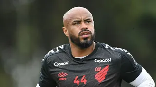 Clubes estão asfixiados. O futebol brasileiro precisa voltar. Urgente! Mas como?