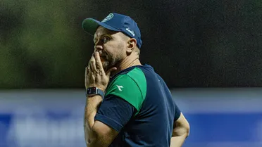 Mozart fala sobre cobranças e futuro no Coritiba