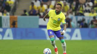 Neymar sente indisposição e tem febre durante tratamento de lesão no tornozelo