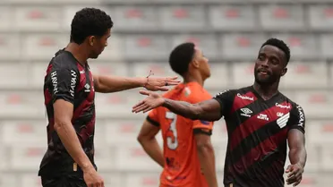 Athletico empata jogo-treino com clube catarinense