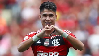 Flamengo vence e depende de si por vaga na fase de grupos da Libertadores