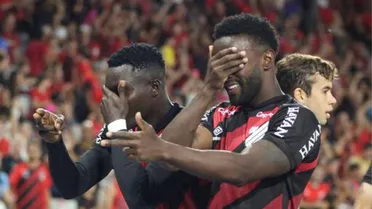 Athletico encontra a formação ideal para entrar no G4 do Brasileirão