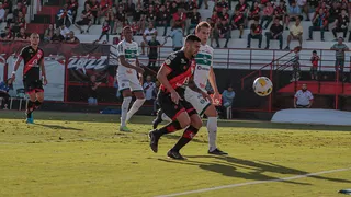 Coritiba perde dupla de zaga, atacante e até técnico para duelo com o Botafogo