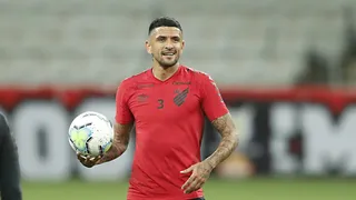 Lucho terá contrato renovado e vai encerrar a carreira no Athletico