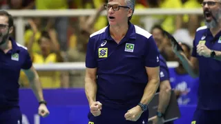 Técnico da seleção de vôlei, Renan Dal Zotto deixa CTI e segue em boa recuperação
