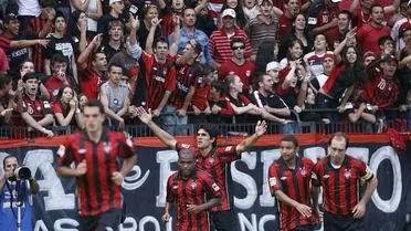 Os obstáculos do Atlético. Os apuros do Paraná