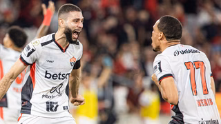 Vitória provoca Athletico após estragar pacto: “Na casa do senhor…”