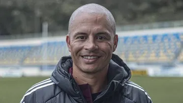 Cogitado no comando do Coritiba, Alex tem futuro definido