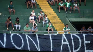 O povo sumiu dos estádios paranaenses