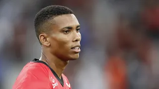 Após deixar o Santos, lateral-direito está próximo de reforçar o Athletico
