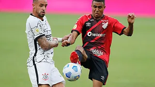Athletico e o leão da vez, o Corinthians