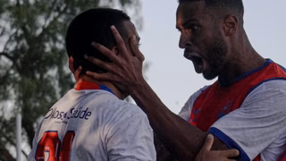 De vilão a herói: Joia salva o Paraná Clube com golaço
