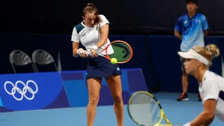 Dupla brasileira é eliminada e disputa o bronze no tênis feminino