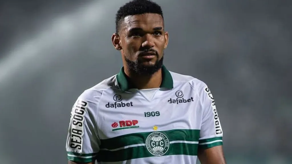Zagueir Bruno Viana rescindiu contrato com o Coritiba. 
