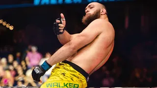 Valter Walker sobe no ranking do UFC após finalização brutal; veja o ranking completo