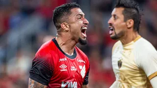 Com Hellmann, o Athletico faz um jogo de superação. E só ganha por obrigação