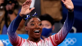 Simone Biles volta com bronze e Flávia Saraiva fica em sétimo na final da trave