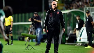 Felipão lamenta falhas em derrota e gol cedo: “Arrebenta com a gente”