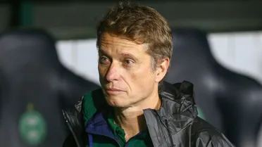 Seabra desabafa e explica por que Coritiba sofreu sufoco da lanterna Chapecoense