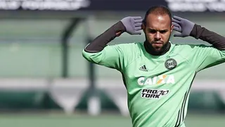 Gritos de ‘refugo’ encerraram entrevista consciente de Alecsandro