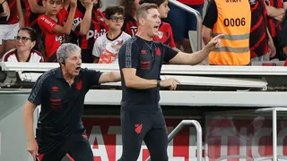 Turra comemora jogos em sequência “em casa” e pode promover estreias no Athletico