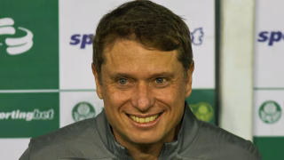 Coritiba disputa contratação de atacante bicampeão da Libertadores