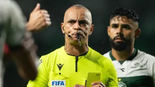 “O Coritiba foi garfado terrivelmente. Desanima ver futebol”