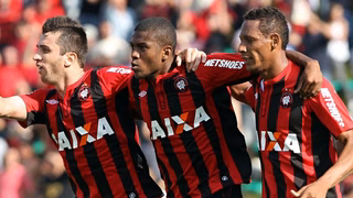 Experiente artilheiro ex-Athletico vai jogar a Série D no Cascavel