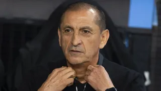 Quando Ramón Díaz treinou clube da 4ª divisão da Inglaterra e acabou banido até do estádio