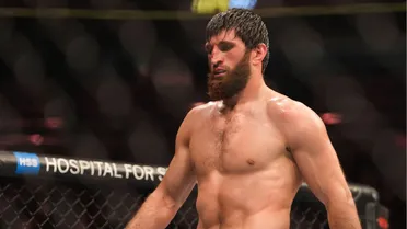 UFC 313: Ankalaev cutuca ferida profunda de Poatan em nova provocação