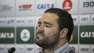 Coritiba desperdiçou dinheiro e a situação ficou dramática