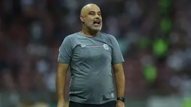Dupla ex-Paraná supera brigas e leva gigante de volta à Série B