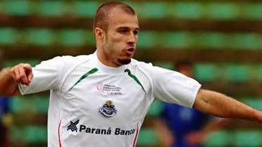 À procura de um homem-gol (e algo mais)