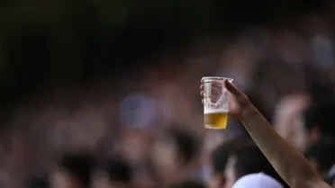 Você é a favor ou contra a venda de bebidas alcoólicas nos estádios?